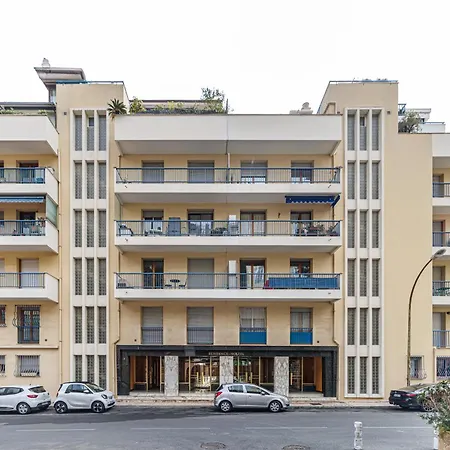 Soleia - Spacious 3p - Beachfront - Parking Apartment