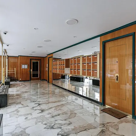 Soleia - Spacious 3p - Beachfront - Parking 아파트 멍똥
