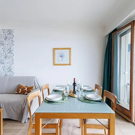 Le Soleia - Spacious 3p - Beachfront - Parking Apartment Menton