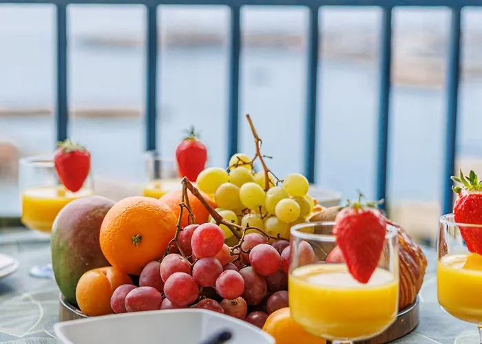 Apartamento Soleia - Spacious 3p - Beachfront - Parking Menton