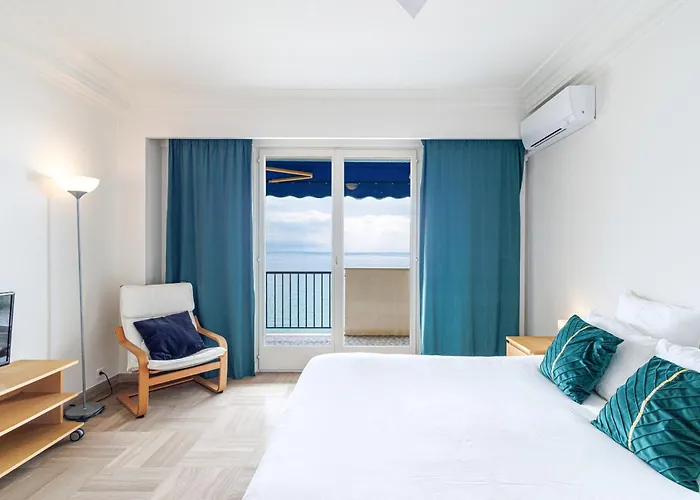 Soleia - Spacious 3p - Beachfront - Parking * Μεντόν