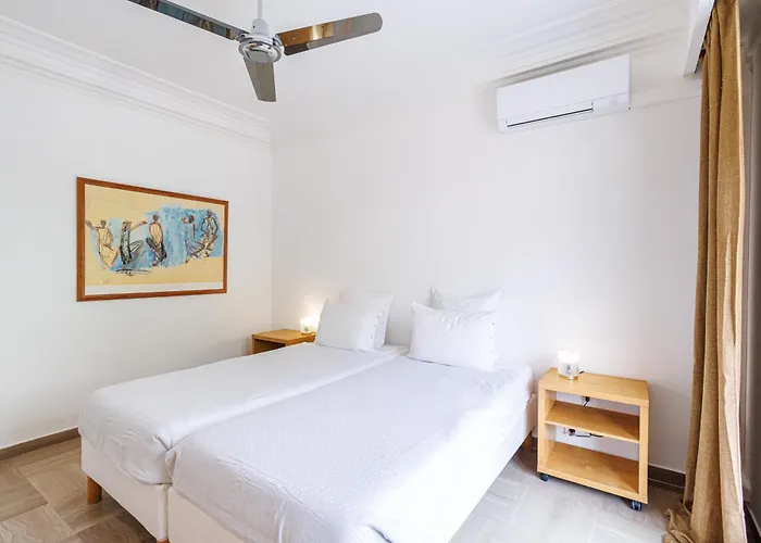 Soleia - Spacious 3p - Beachfront - Parking Apartamento