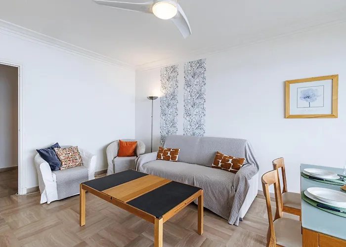 Soleia - Spacious 3p - Beachfront - Parking Apartment Menton